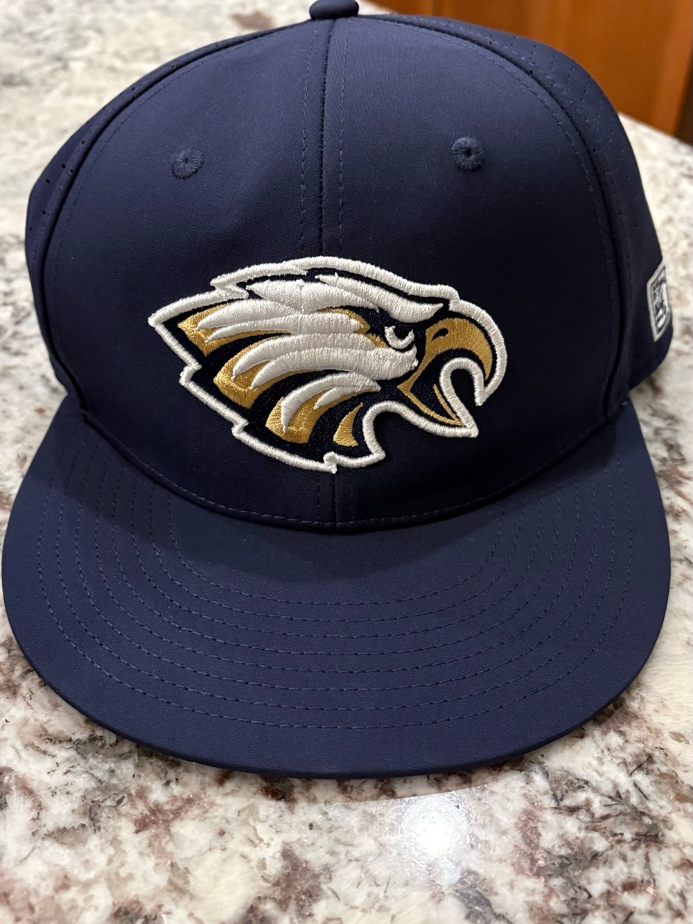 EAGLES HAT MEN’S FITTED SIZE MEDIUM THE GAME BRAND TEAM UNKNOWN